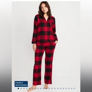 Old Navy Flannel Pajama Set - size small - plaid